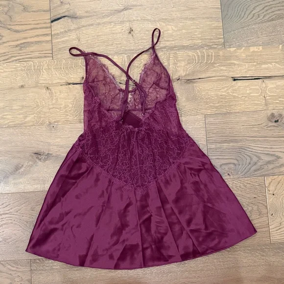 Victoria's Secret Burgundy Lace Chemise - Picture 4 of 4